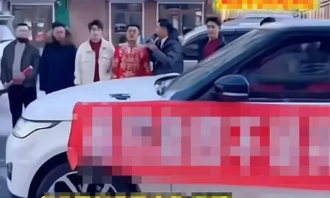 Đang đi rước dâu thì bị xe chặn ngang, chú rể ra xem thì giận tím mặt khi biết danh tính kẻ khiêu khích