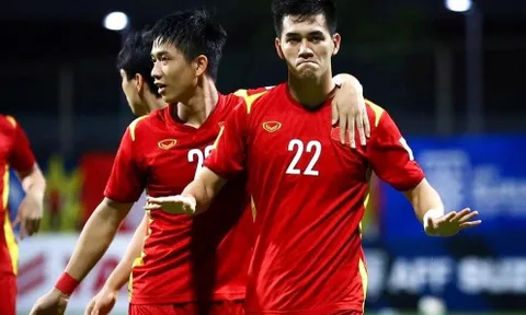 'Quang Hải, Hoàng Đức như những chú cá lớn vùng vẫy trong ao tù'