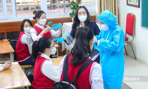 Hà Nội diễn tập tình huống phát hiện F0 khi học sinh trở lại trường