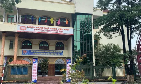 9 cán bộ ngân hàng bỏ nhiệm sở đi du lịch, hát karaoke bị kỷ luật