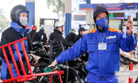 Giá xăng dầu tăng phi mã đẩy CPI tháng 2/2022 tăng 1,42%