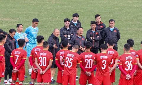 HLV Park Hang Seo gây 'sốc' khi triệu tập thủ môn bị Quế Ngọc Hải sút thủng lưới