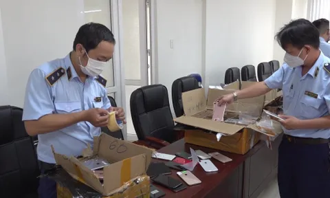 Tp.HCM: Thu giữ lô hàng Iphone không rõ nguồn gốc