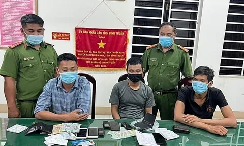 Bình Thuận: Phát hiện nhóm cho vay nặng lãi từ các tờ rơi quảng cáo