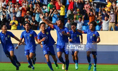 U23 Lào đánh rơi chiến thắng ngày ra quân vì trọng tài?