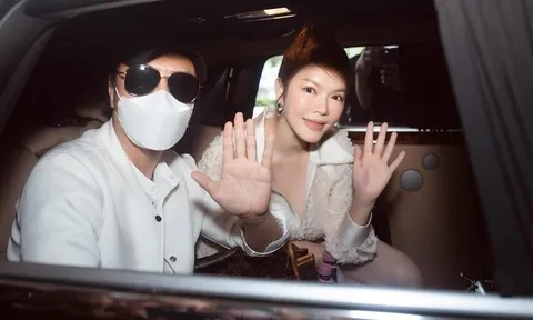 Lý Nhã Kỳ ra sân bay đón tài tử phim Giày thủy tinh
