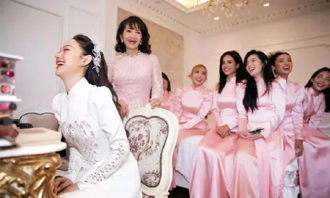 Nhan sắc người mẹ ruột trẻ đẹp của ca sĩ Minh Hằng
