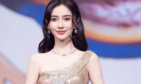 Angelababy thừa nhận trang phục lên show và thảm đỏ đều là đồ đi mượn