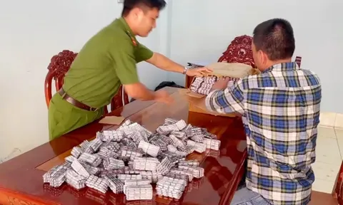 Bắt vụ vận chuyển 30.000 viên thuốc tân dược nghi vấn nhập lậu