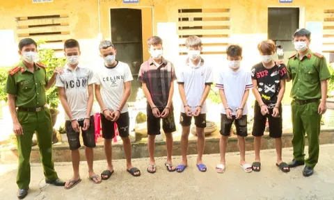 Huế: Tạm giữ nhóm đối tượng chặn 2 phụ nữ đi đường để cướp tài sản