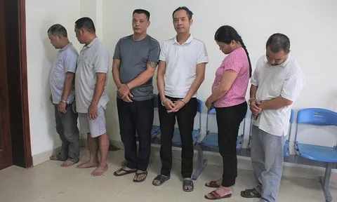 Triệt xóa ổ nhóm đánh bạc trang bị vũ khí nóng có giáo viên tham gia