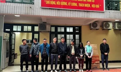 Bắt "ông trùm" đường dây cá độ 600 tỷ đồng, thu nhiều xe sang