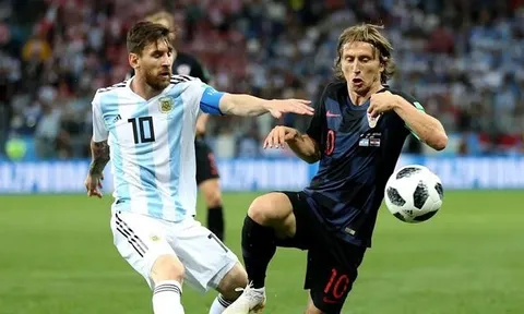“Mèo tiên tri” và đại bàng Romeo dự đoán bất ngờ về trận Argentina và Croatia
