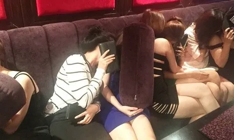 Hé lộ chiêu thức của nhóm trói buộc nợ nần, "sang tay" các cô gái để bán dâm