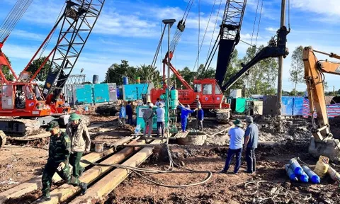 Vụ bé trai lọt vào trụ bê tông: Diễn tập sơ bộ các biện pháp cứu hộ