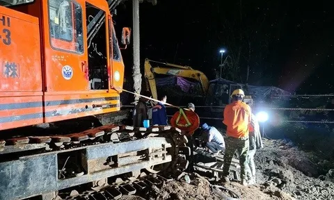 Vụ bé trai lọt vào trụ bê tông: Quá trình giải cứu gặp nhiều khó khăn