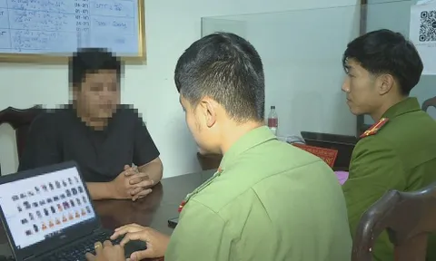 Bắt đối tượng dùng clip “nóng” làm nhục bạn gái cũ sau khi chia tay