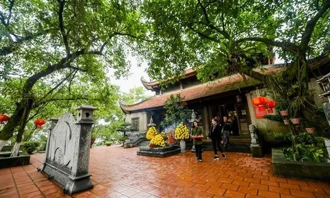Về Hải Dương, chiêm bái ngôi đền thiêng thờ thân phụ Đức Thánh Trần