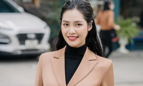 Vấp phải phản ứng trái chiều khi làm MC, Hoa hậu Nông Thúy Hằng nói gì?