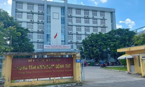 Khởi tố Giám đốc CDC Đồng Tháp liên quan đến Công ty Việt Á