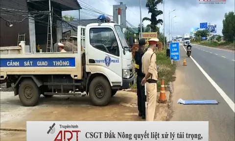 Clip: CSGT Đắk Nông quyết liệt xử lý tải trọng, cơi nới, cải tạo phương tiện