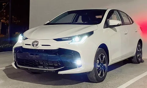 Toyota Vios 2023 dồn dập về đại lý: Ngoại hình đẹp, giá bán bảo toàn