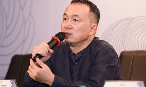 Nhạc sĩ Quốc Trung nói về tham vọng Mỹ tiến của Sơn Tùng: 'Nghệ sĩ Việt Nam phải từ sao Hỏa rơi xuống mới làm được'
