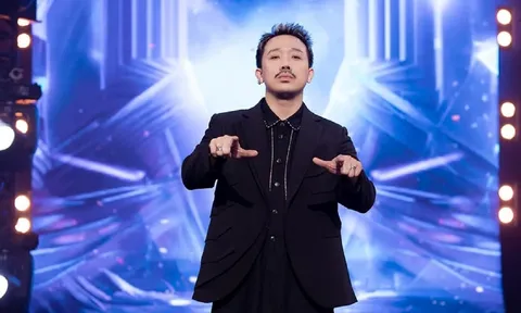 Ngoại hình khác lạ của MC Trấn Thành tại Rap Việt mùa 3 khiến CDM bàn tán xôn xao