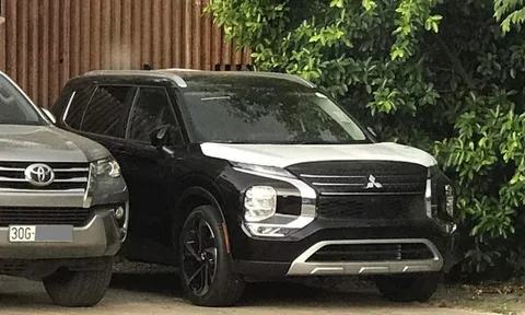 Mitsubishi Outlander 2023 lần đầu lộ diện ở Việt Nam với diện mạo khác xa đời cũ