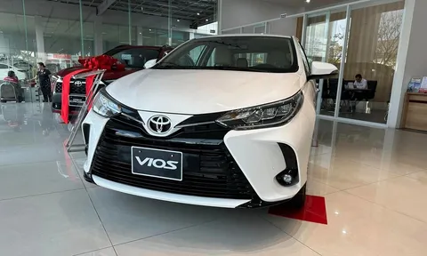 Toyota Vios bán 'thập cẩm' xe cũ mới, ưu đãi hấp dẫn chưa từng có