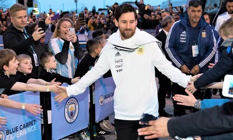 Tin chuyển nhượng tối 19/5: Ông lớn phê duyệt vụ Messi, MU chia tay cái tên đầu tiên