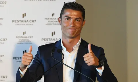 Bị 'gài' vụ Messi, Ronaldo khiến tất cả bất lực với ứng xử đẳng cấp