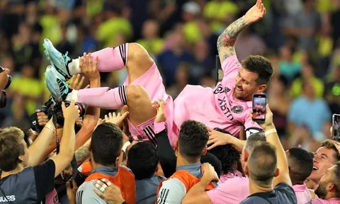 Messi quá vĩ đại, khiến HLV xuất sắc nhất thế giới nói thẳng một điều