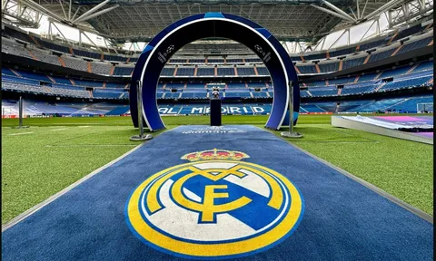 CHÍNH THỨC: Real Madrid chia tay HLV vì lý do khó tin