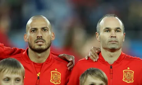 Bỏ qua Messi, 'thánh Iniesta' chỉ thẳng cầu thủ xuất sắc nhất lịch sử