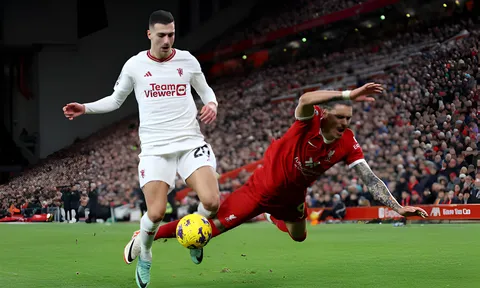 Hòa Liverpool, MU cân bằng kỷ lục tồi tệ kể từ mùa giải 1992/93