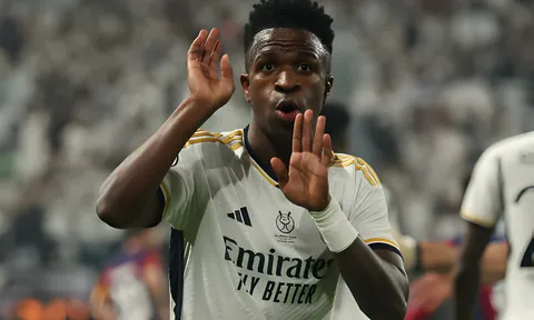 Vinicius chế nhạo Barca một cách tàn nhẫn sau khi giúp Real lên đỉnh