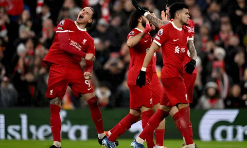 Liverpool nguy cơ mất cả Salah và Nunez trước trận chung kết Carabao Cup