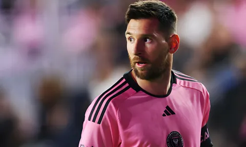 Messi bị yêu cầu cấm đá 5 trận vì hàng động 'khó đỡ' trên sân
