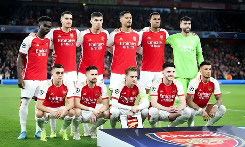 Ngôi sao Arsenal hành động mất kiểm soát trong trận đấu với Porto