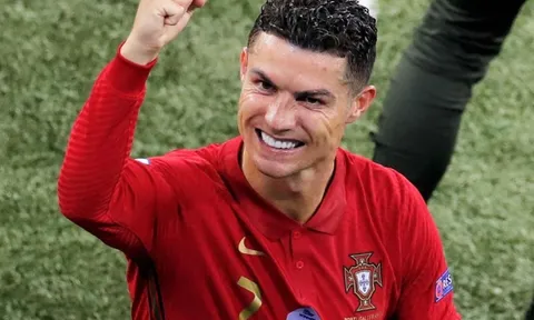 Tin chuyển nhượng tối 13/3: Ronaldo có thể tái xuất châu Âu, Man City kích hoạt bom tấn
