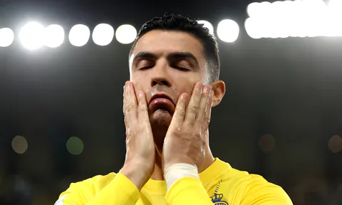 Tin buồn nối tiếp, Ronaldo khiến tất cả lo lắng tại Al Nassr