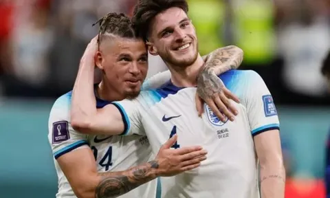 Kobbie Mainoo tỏa sáng là dấu chấm hết tương lai sao Man City ở ĐT Anh