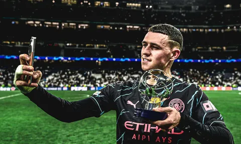 Phil Foden tỏa sáng nhưng vẫn không quên ca ngợi đồng đội