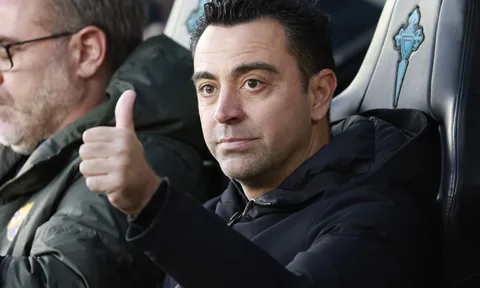 HLV Xavi quyết định ở lại Barcelona