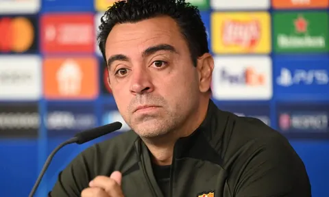 Xavi lên tiếng tiết lộ lý do 'quay xe' đế ở lại Barcelona