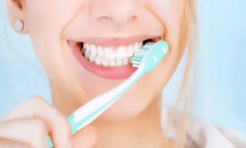 Những sai lầm khi đánh răng tưởng tốt hóa ra lại hại men răng