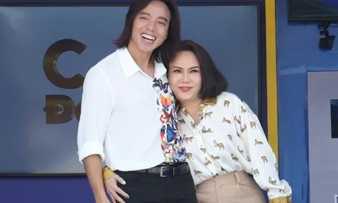 Vợ chồng Việt Hương và Hoài Phương tuổi xế chiều có cách thể hiện tình cảm 'đốn tim' CDM