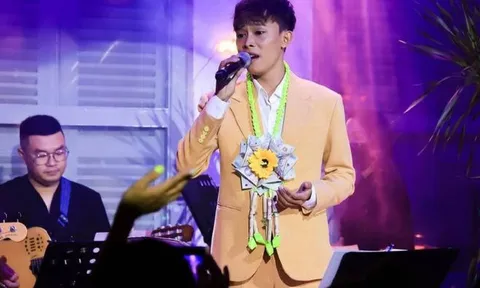 Hồ Văn Cường bị một thế lực 'chơi xấu' giữa thời điểm miệt mài hoạt động nghệ thuật