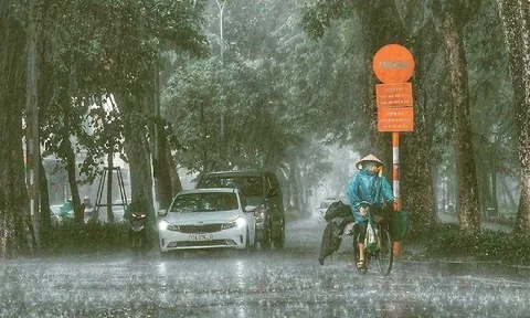 Dự báo thời tiết hôm nay 18/7: Bão số 1 đổ bộ, Bắc Bộ mưa lớn, Hà Nội đề phòng ngập lụt